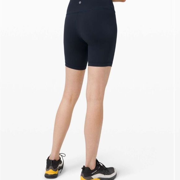 Lululemon Wunder Train High-Rise Short 6"
True Navy size 4 - Picture 1 of 6